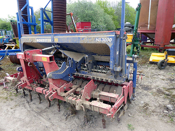 Chris Atkin & Son Ltd - Nordsten NS3030 & Lely Cultiterra 300